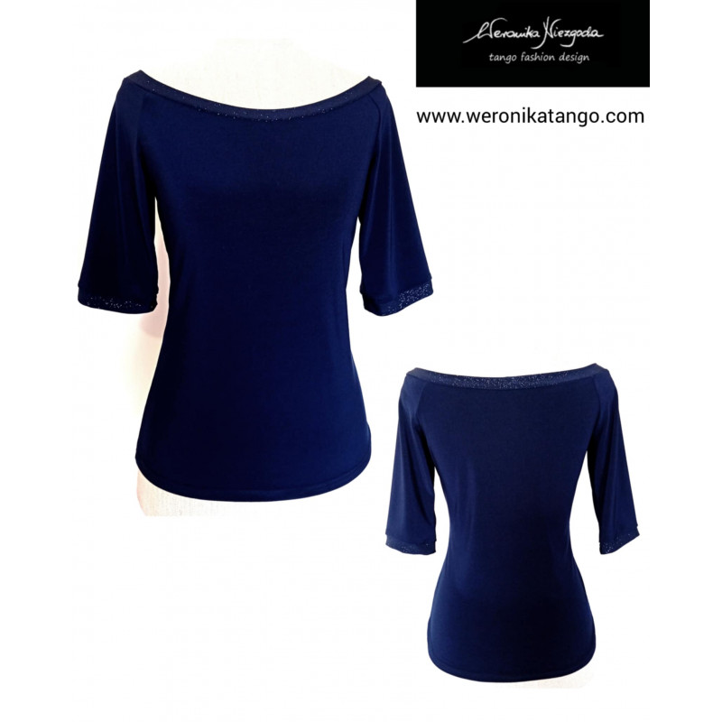 Top with sleeves off the shoulders
