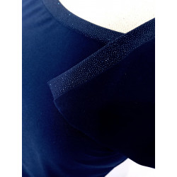 Top with sleeves off the shoulders