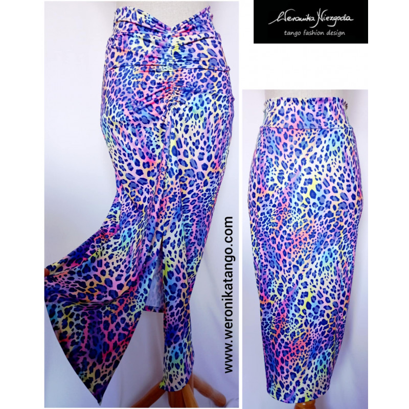 Veronica - pencil skirt with ruffles at the back