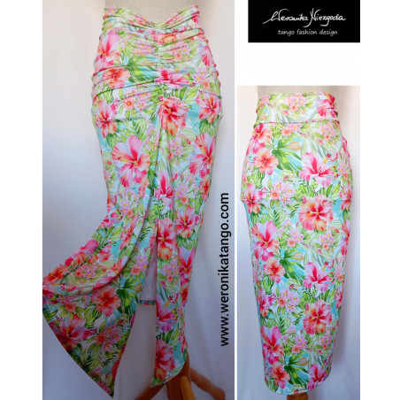 Veronica - pencil skirt with ruffles at the back
