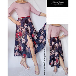 Wide dancing dress with silky skirt