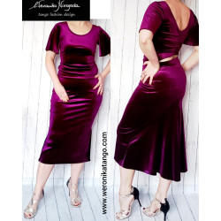 Bella - welurowa ołówkowa...