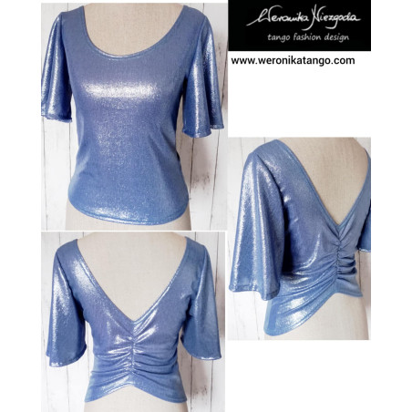 Top z rozkloszowanym rękawem