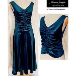 Amy - Top with ruffles at the front