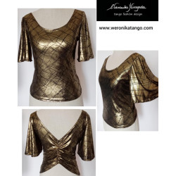 Top z rozkloszowanym rękawem