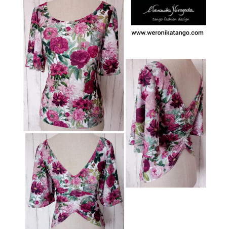 Top z rozkloszowanym rękawem