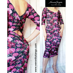 Ariel - pencil dress with ruffles at the back