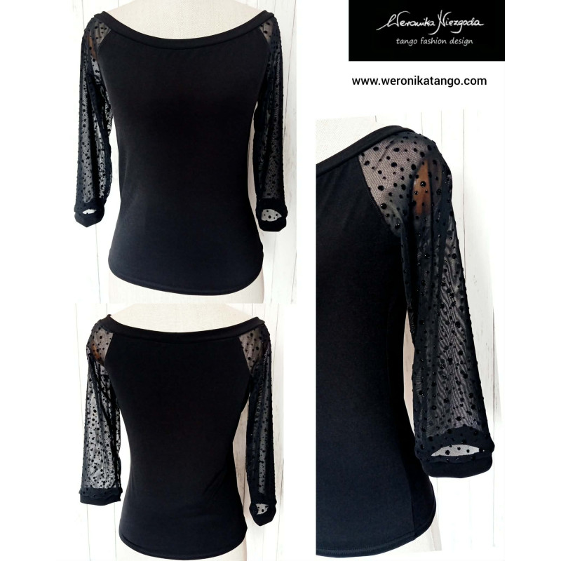 Top with sleeves off the shoulders